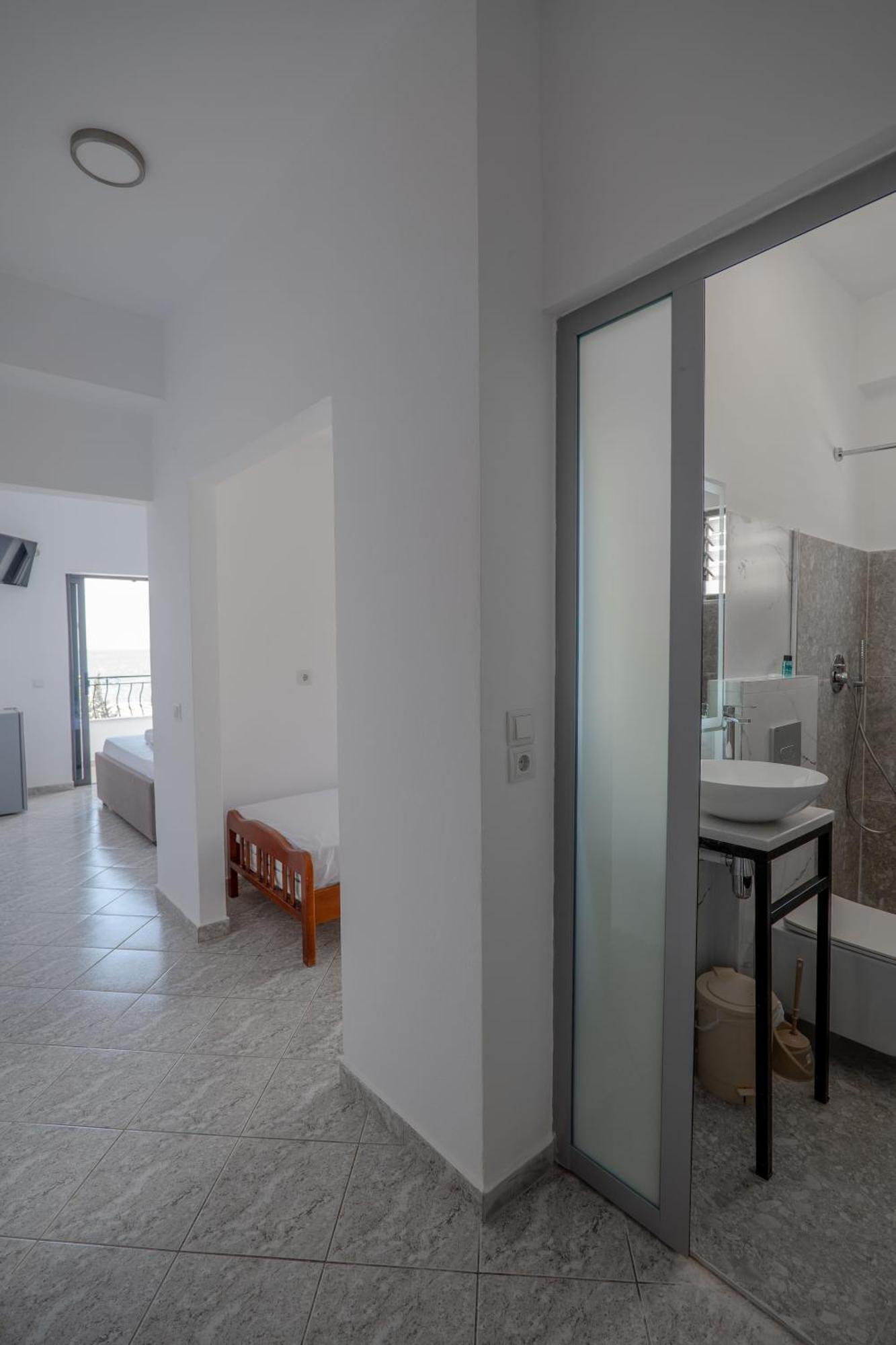 Sunset Aparthotel Sarande Exterior photo