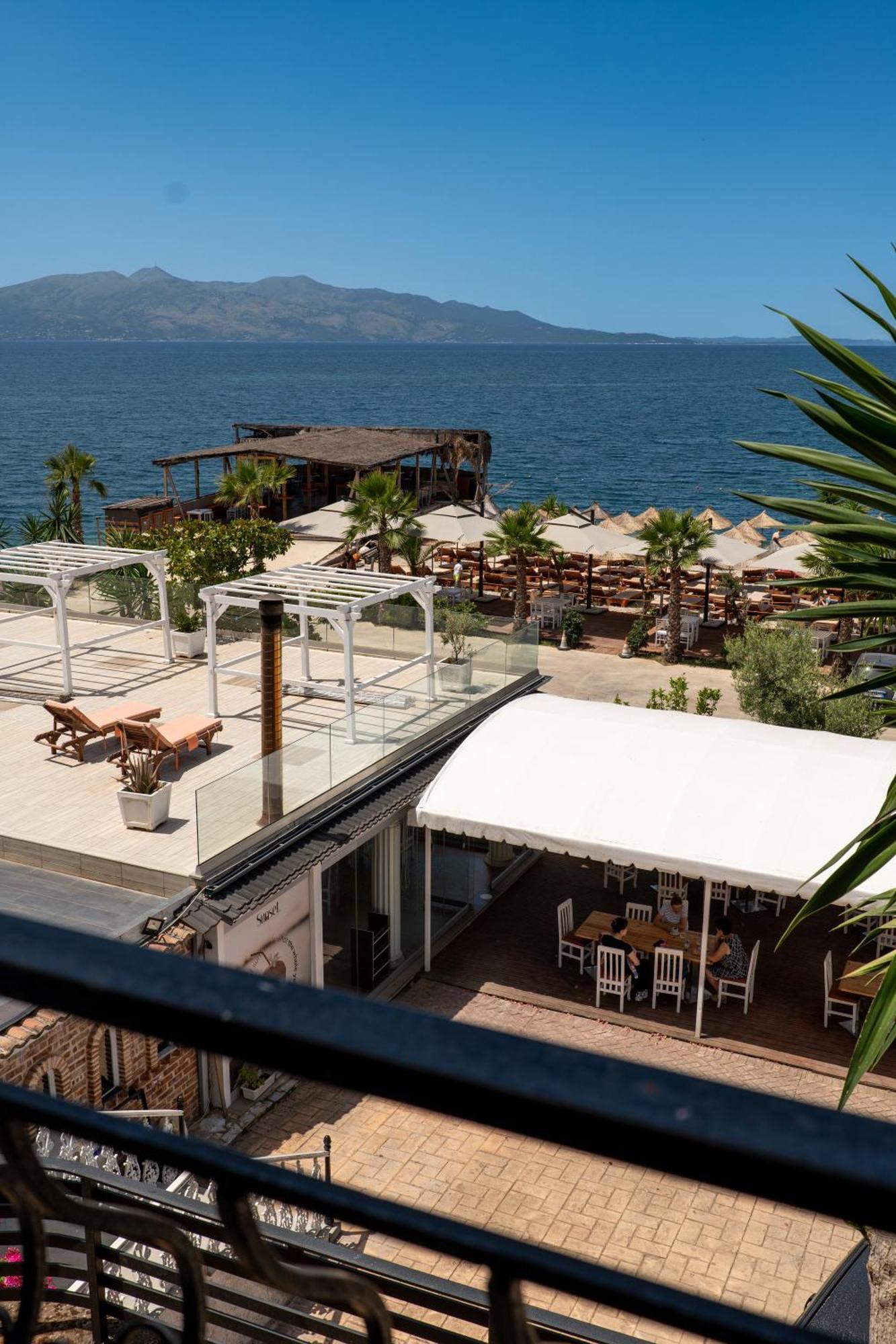 Sunset Aparthotel Sarande Exterior photo