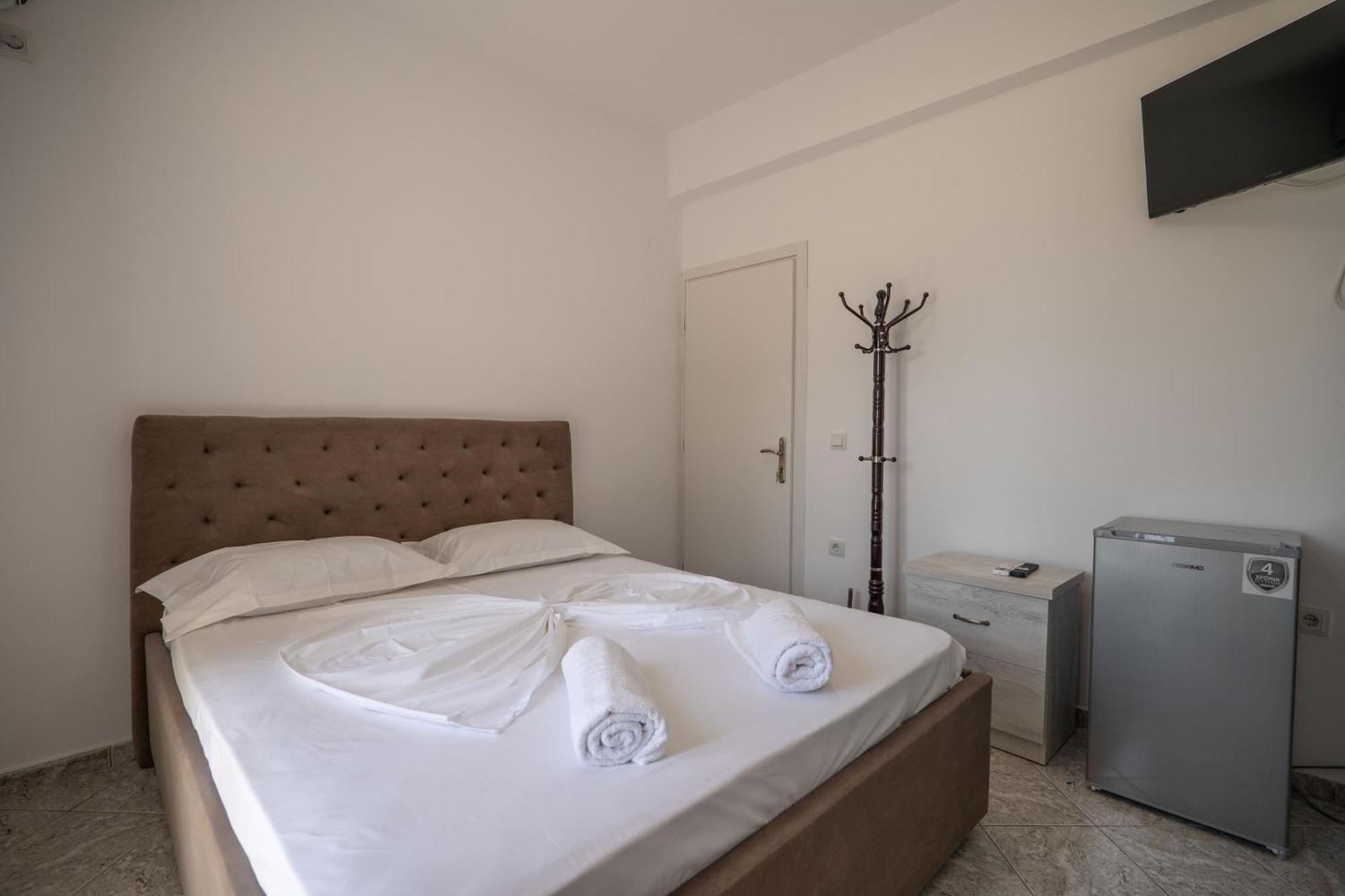 Sunset Aparthotel Sarande Exterior photo