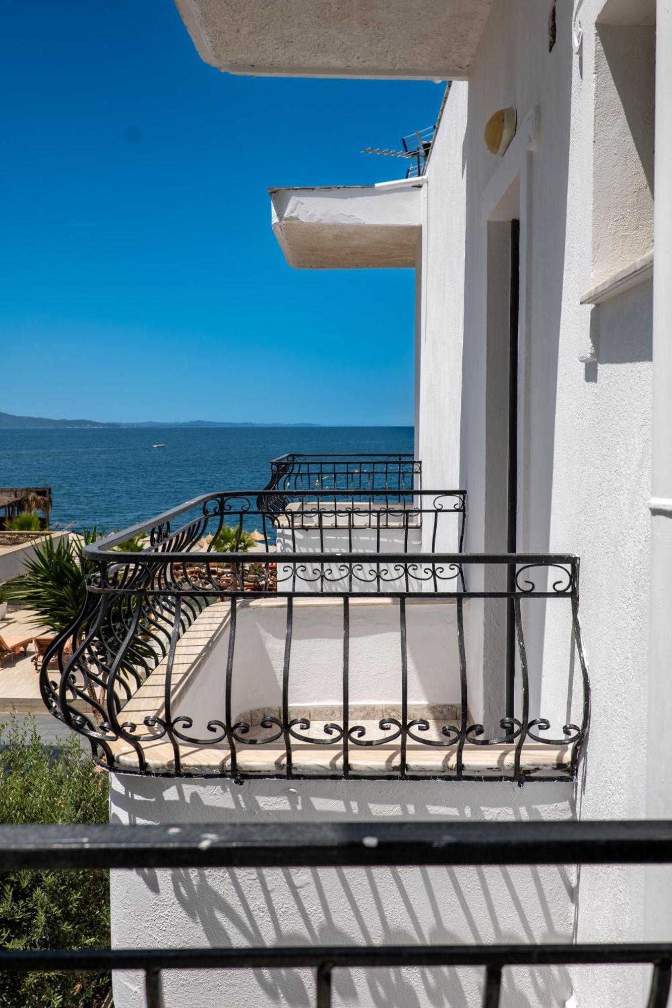 Sunset Aparthotel Sarande Exterior photo