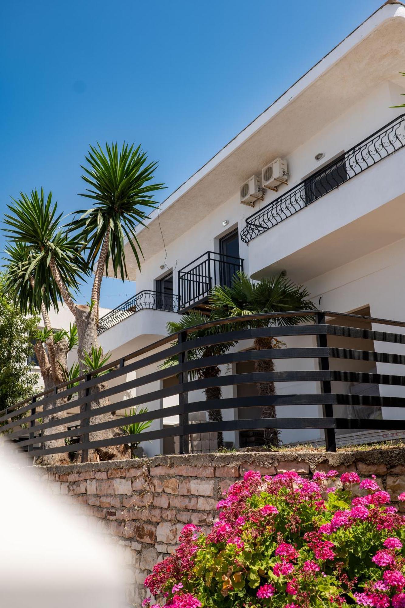 Sunset Aparthotel Sarande Exterior photo