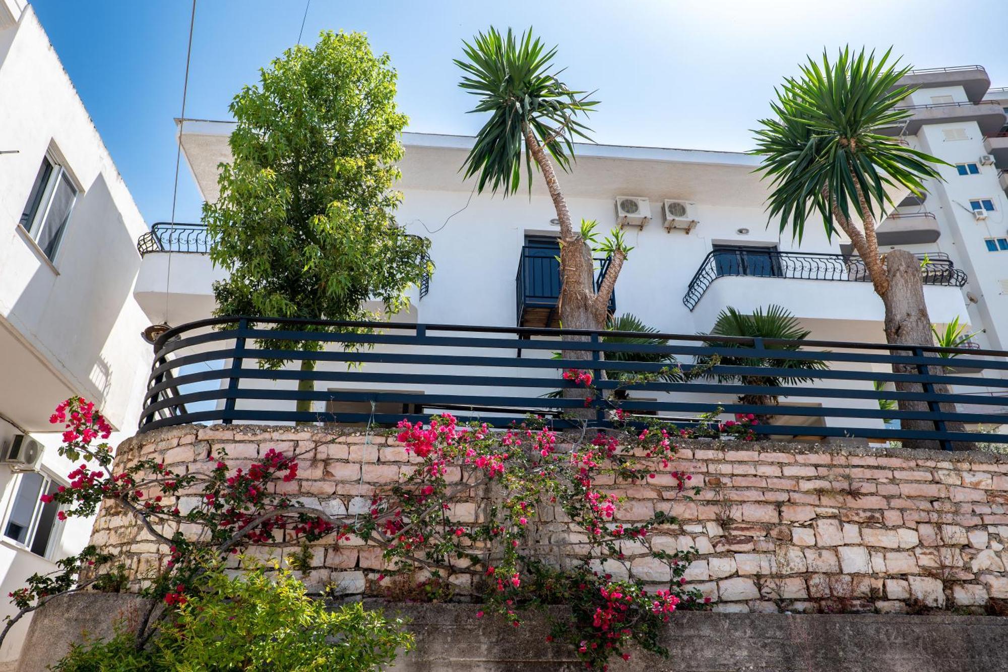 Sunset Aparthotel Sarande Exterior photo